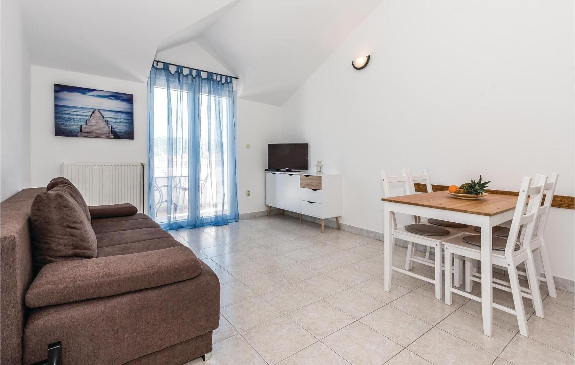 Awesome Apartment In Jezera With Kitchen Екстериор снимка